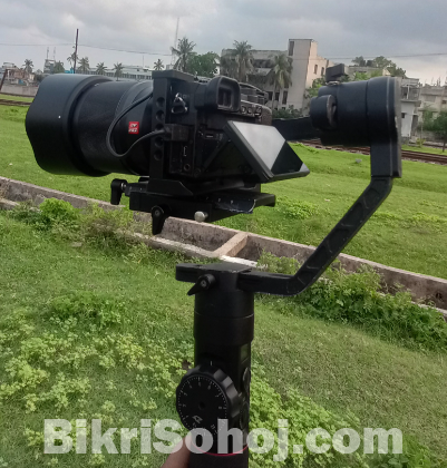 Zhiyun camera gimbal crane 2